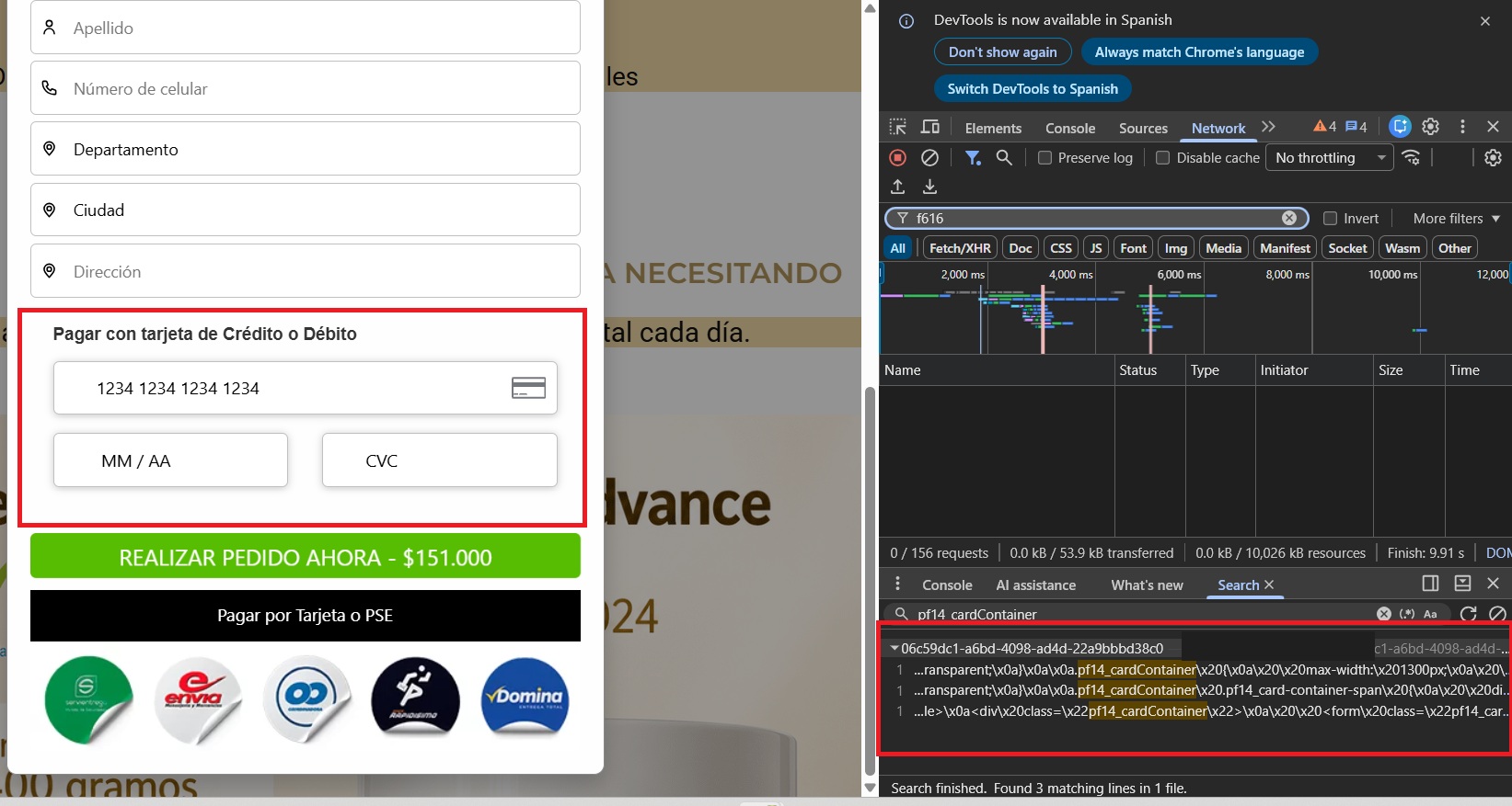 Consola de desarrollador de Chrome mostrando código malicioso de skimmer inyectado en el formulario de checkout, junto al formulario de pago con campos de tarjeta de crédito